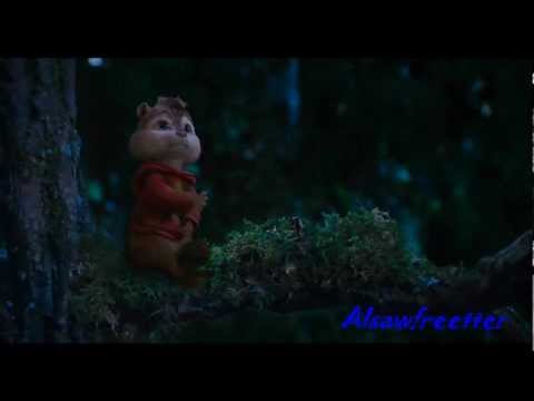 Chipwrecked (Feat. The Chipmunks & The Chipettes) - Queensberry