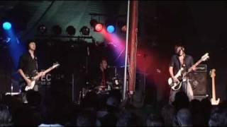 The Le Brocks - On Without Me Live @ Guilfest 2007