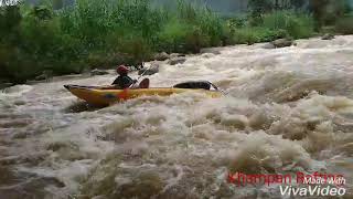 preview picture of video 'Whitewater rafting​ on Maetaeng​ River​ by​ Khampan​ Rafting​ Chiangmai, Thailand'