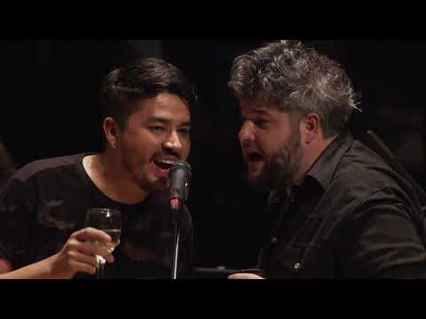 Brindo - Las Voces del Vino