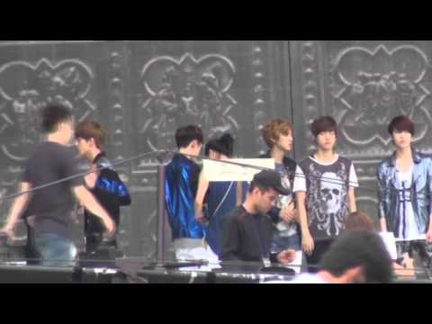 Sehun dancing Only One