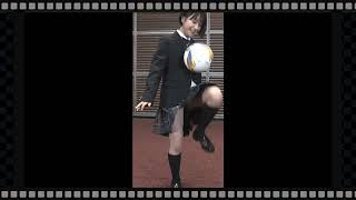 制服とリフティングは最強の組み合わせ