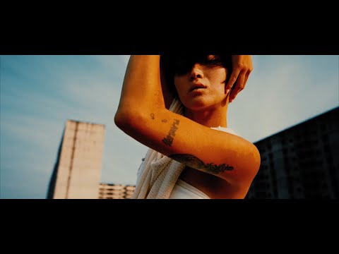 Viann - Dominantly / Love (Feat. HESSE) [Official Music Video]