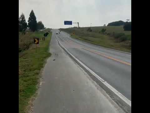 moto em alta velocidade causa e acidente e morreu a condutora da moto e um homem condutor do carro😥😥