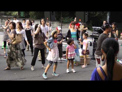 Tokyo Tower 2010 Michael Jackson - Public Dancing Event [HD 1080p]