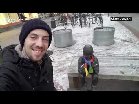 Statuja në Suedi e djalit nga Drenica