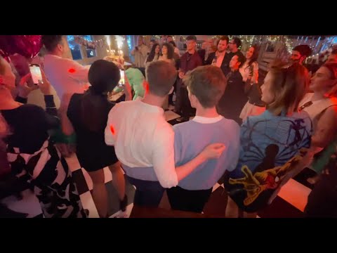 DJ Bukky  Weddings - Birthdays - Office Parties video.