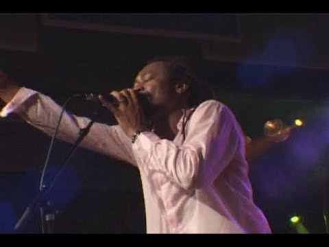 Lwe Kris La - Djakout Mizik Live à Paris (2006)