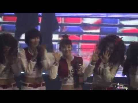 [Fancam] 100203 SNSD - Ending thank fans@19th Seoul Music Award