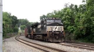 preview picture of video 'Railfanning Pennsauken, NJ: CSX, NS, and NJT Action 6/11/11'