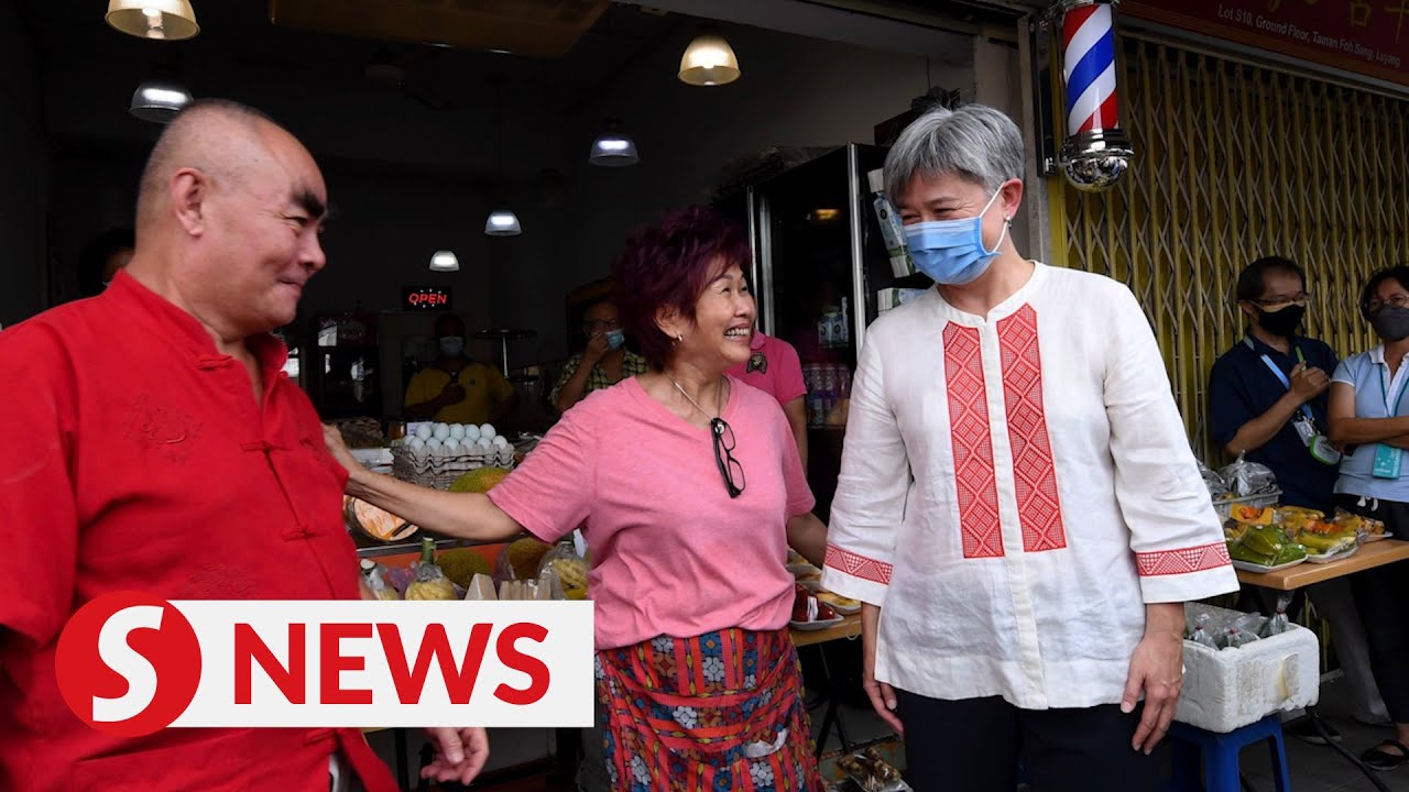 Flavours of Sabah offer Penny Wong a soothing balm