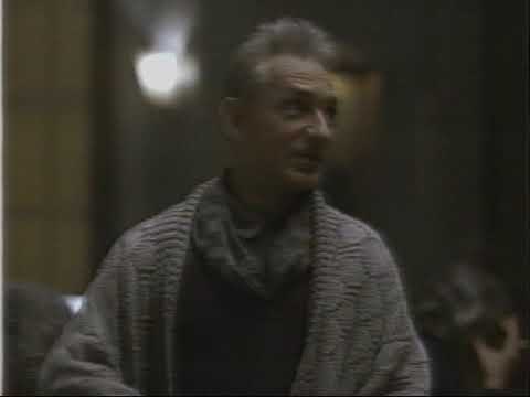 Searching for Bobby Fischer (1993) - Bruce Pandolfini is introduced