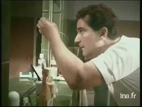 Advertisement for La Mondiale - The White Hair (2003)