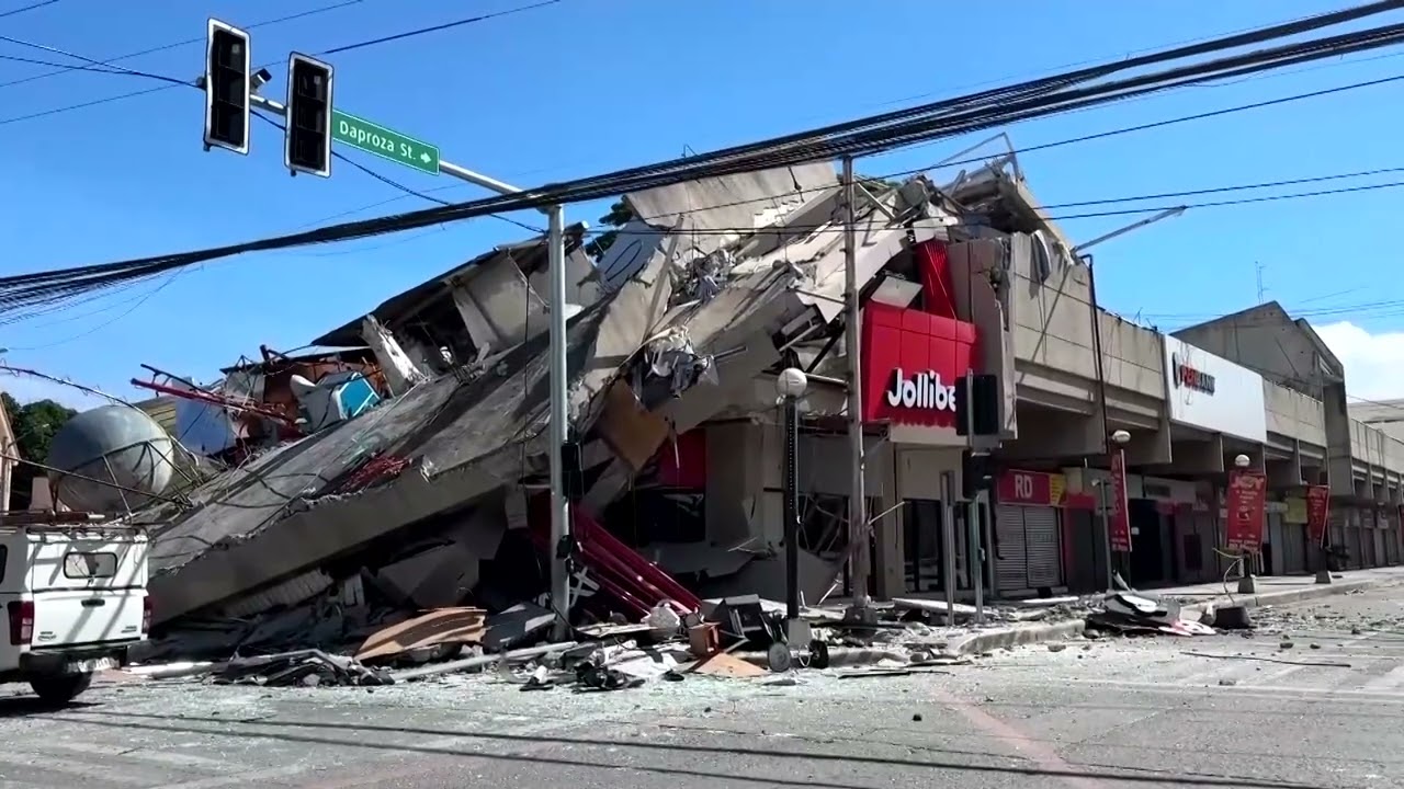 Philippines: Séisme de magnitude 7,8, au moins 30 morts et plus de 100 blessés