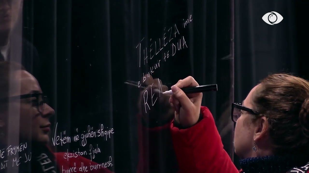 Urim për nënën dhe vajzën/ Julia shkruan për ‘8 Mars’: Rrufepritësja jote…