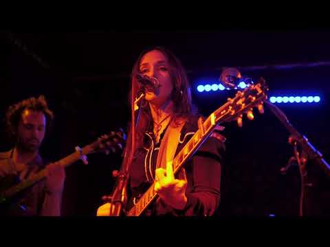 Howling Bells - Cities Burning Down live Night & Day Cafe, Manchester 21-01-22