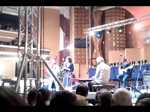 Naomi Bahnaru - concert '' Deschide inima '' (filmat cu tel )