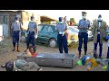 KUWADZANA Vakasungwa Maoko Vakapiswa Uye Vakarohwa VANA VAKAISWA MUBOOT MANHERU