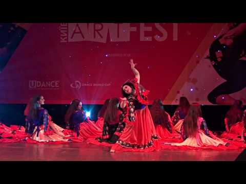 Ансамбль танца «Жар птица» г  Купянск  Руководитель Гутник Ирина Витальевна    2