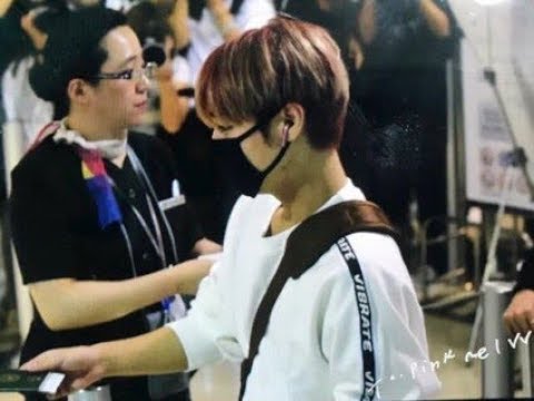 180827 Park Jihoon ( 워너원 ) at Tapei airport back to Korea - Wanna One