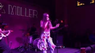 Bea Miller - Perfect Picture (Live in Anaheim, 29.07.2017)