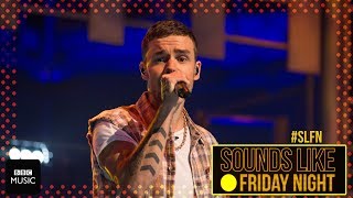 Liam Payne - Bedroom Floor