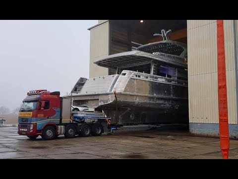 2019 Mulder ThirtySix BN118 hull arrival at Zoeterwoude