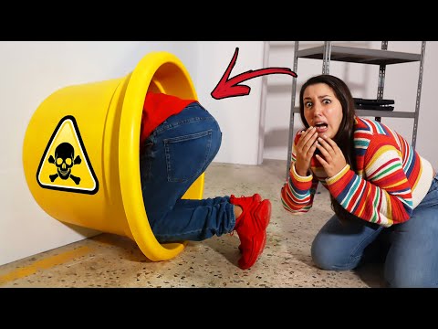 ENTRIAMO NEL PASSAGGIO SEGRETO NASCOSTO NEL MURO IN CASA NOSTRA E TROVIAMO QUESTO... 😱