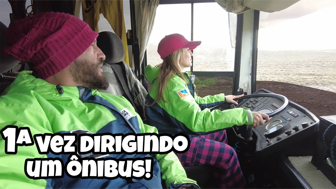 Brasileiros ajudando brasileiros com brasileiros no sufoco - Primeira vez dirigindo um ônibus!