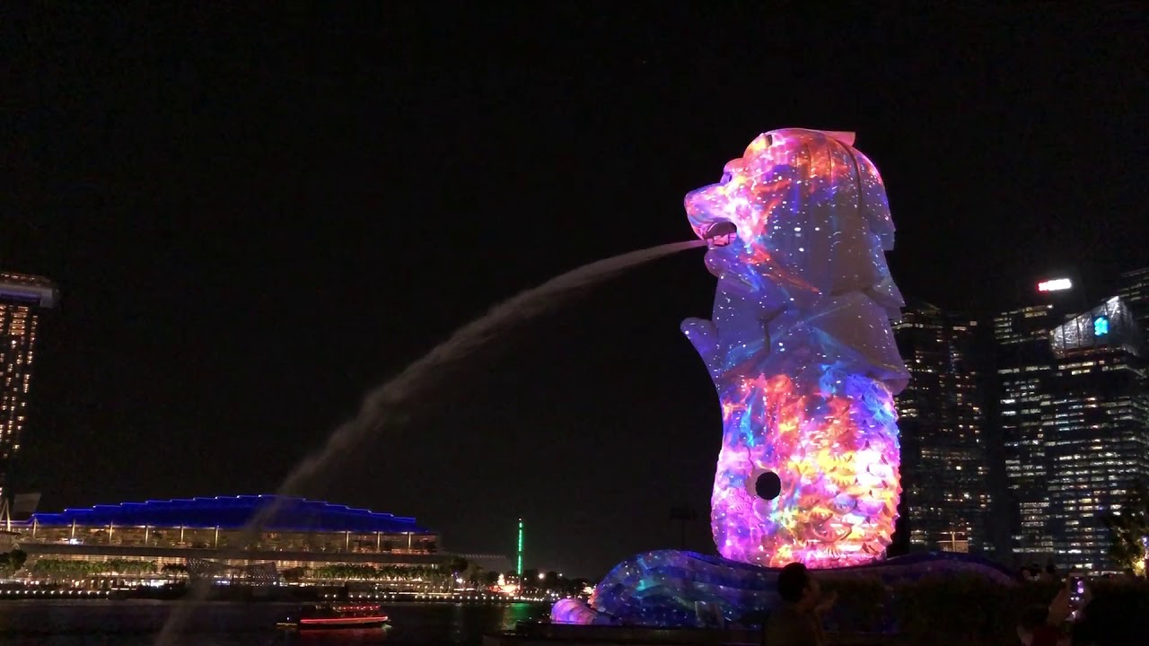Merlion Light Show, a dazzling symphony of light and water!