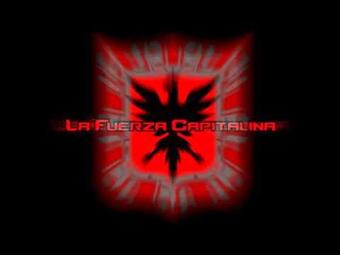 "Soy del leon soy bogotano" Barra: La Guardia Albi Roja Sur &bull; Club: Independiente Santa Fe &bull; País: Colombia