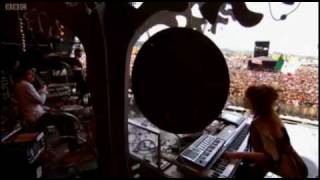 Imogen Heap - Goodnight and Go at Glastonbury 2010 (3 of 6)