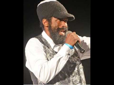 Roots Man Kelly - Bad Mind Friends - Grenada Soca 2016 (Groovy Soca)