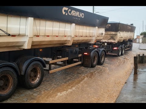 Rua alagada mostra fragilidade da infraestrutura em Manga Minas Gerais