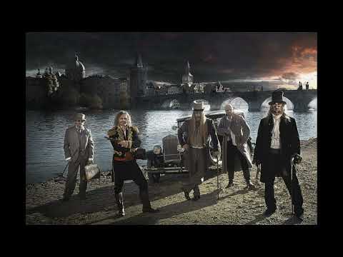 Kávu si osladil (pro Frantu)