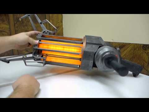 NECA Gravity Gun Replica Review (Half-Life 2 Zero-Point Energy Field Manipulator)