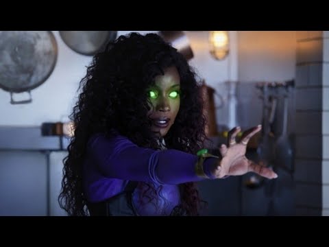 Starfire - All Powers & Fights Scenes (Titans S03)