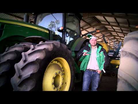 RadioRaps se Jonathan wys die manne hoe om te boer