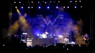 Weezer - (MGMT- Kids) &amp; (Lady Gaga -Poker Face)- Bamboozle 2010