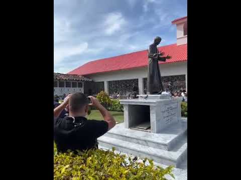 Ituango Antioquia ✝️ Mausoleo Reposarán  Despojos mortales Apóstol de la Paz Monseñor Ernesto Gómez