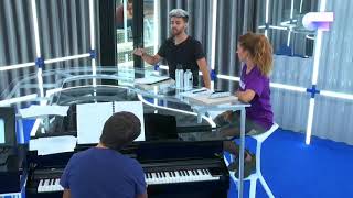 Agoney y Miriam cantan Runnin' Manu reacciona: "precioso" 25-10-17