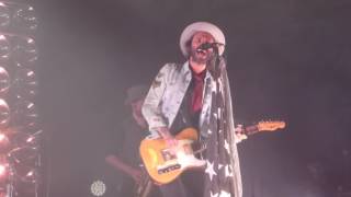 Leiva - La lluvia en los zapatos (La Farga&#39;17)