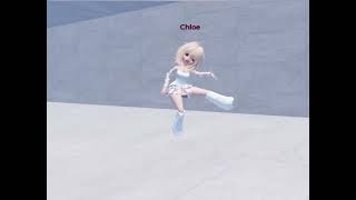 i’ts me with Chloe 🍥🍡