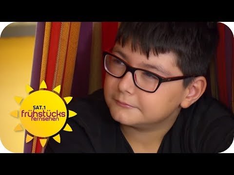 Nachhilfe-Lehrerin mit Herz: Edelgard hilft benachteiligten Kindern | SAT.1 Frühstücksfernsehen | TV