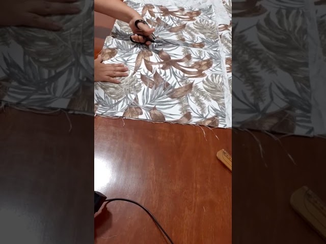 Vídeo relacionado con BOJLY Bolso Tote para Mujer - Bolsa de Hombro Grande para Compras, Trabajo, Colegio y Viaje - Bolsa de Tela Resistente con Asas Largas - Estilo Casual y Práctico (Azul Marino)