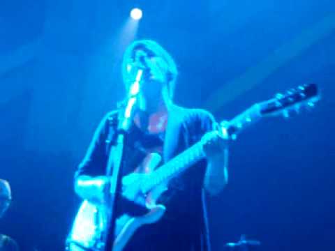 12/24 Tegan and Sara - Nineteen @ Paradiso, Amsterdam 17/06/10.avi