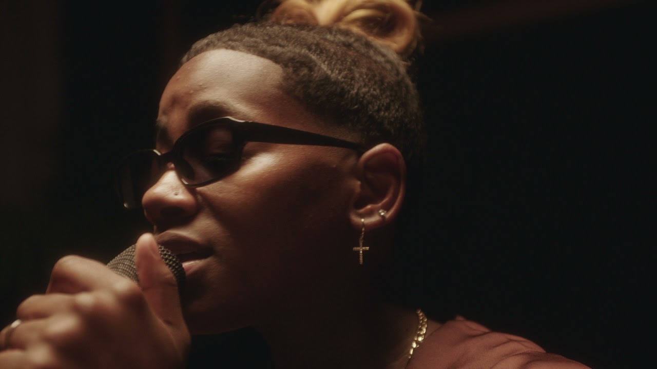 TheARTI$t – Velvet (Live Performance)
