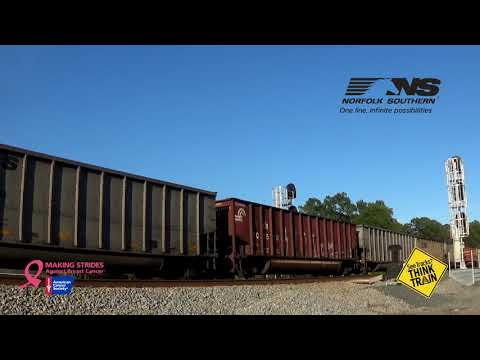 NS 8905 (GE C44-9W) leads  NS 814