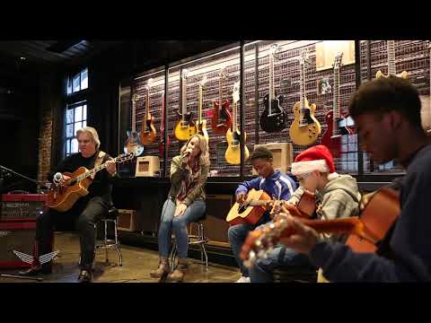 Jingle Bells w/ Doyle Dykes & Amber Carrington