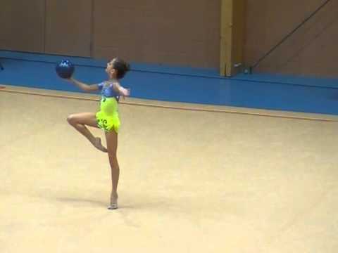 Anais Collin Championnat de Belgique G.R. 2012 ballon